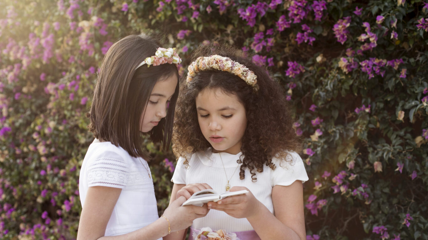 children-getting-ready-their-first-communion