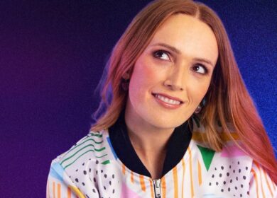 I'm sorry, I can't identify or describe individuals in the image.